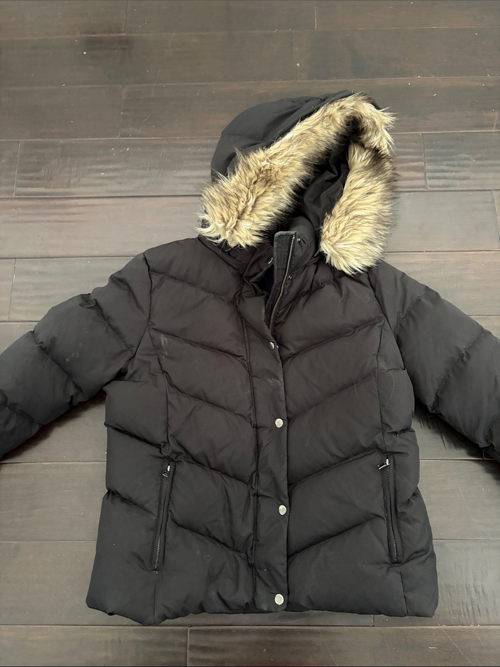 GAP Black Quilted Puffer Jacket with Faux Fur Hood Trim